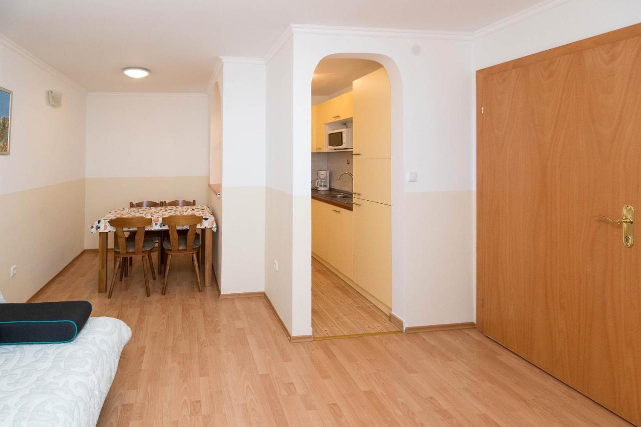 Apartments Carmen Crikvenica Esterno foto